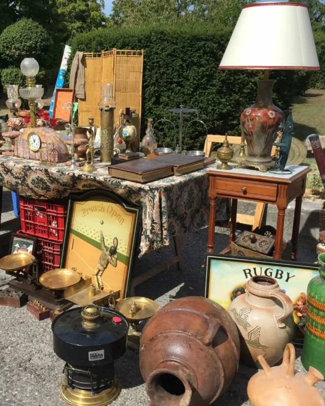 🪑👒 Les vide-greniers printaniers 🧸🧶📚

Amis chineurs, nous avons une bonne nouvelle pour vous… En mai, les vide-greniers font leur retour dans les villages des collines cathares !

À vos agendas 📝 :
🔸️ Jeudi 08 mai, à Brézilhac et à Fanjeaux
🔸️ Dimanche 25 mai, à Pexiora
🔸️ Dimanche 1er juin, à Bram et à Montréal (11290)

...Et tous les dimanches sur l'avenue de la Piège à Bram.

+ d'infos ℹ : 04 68 24 75 45 | tourisme@ccplm.fr

#videgreniers #printemps #sortirdanslaude #Aude #audetourisme #jaimelaude #occitanie #occitanietourisme #suddelafrance #southoffrance 

Crédits photos 📸 : OTI Au Cœur des Collines Cathares