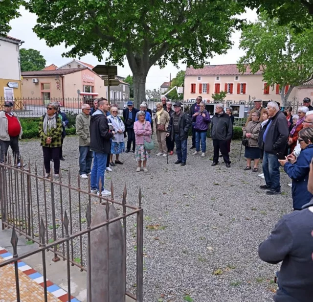 ⛅⛪️ Quelques images de notre dernière visite guidée 📸 durant laquelle les membres du club du 3ème âge de Saint-André (31420) ont pu plonger dans l'histoire de Belpech, la belle colline !

➡️ Vous souhaitez vous aussi découvrir ce joli village en compagnie d’un guide ?

Contactez l'Office de Tourisme "Au Coeur des Collines Cathares" (situé place du Treil à Fanjeaux, dans l'Aude) :
📱 04 68 24 75 45
📧tourisme@ccplm.fr
⏰ Horaires d'ouverture en juin :
Du lundi au samedi : 10h00-12h00 / 14h00-17h00

#visiteguidée #Patrimoine #patrimoinedelaude #Belpech #Aude #audetourisme #jaimelaude #occitanie #occitanietourisme #suddelafrance #sudouest