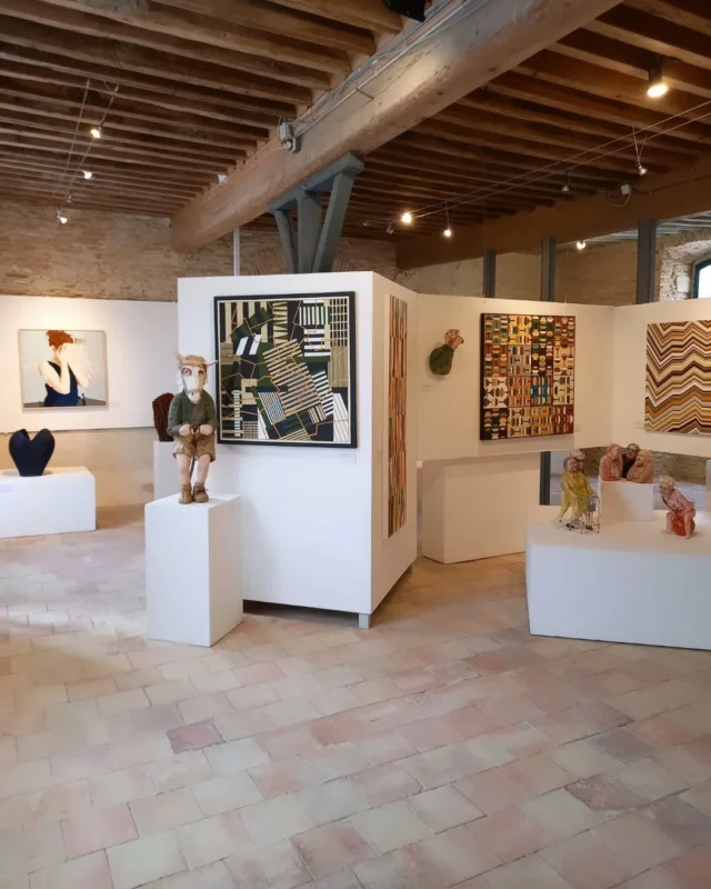 🎨 Quand l'Art rayonne au cœur des collines cathares !

Cet été, profitez de votre séjour dans l'Aude pour découvrir la très belle exposition d'art contemporain à la Maison Gramont, à Fanjeaux (11270). 😍

Jusqu'au 13 septembre, venez y découvrir l'univers d'une quarantaine d'artistes, mais aussi le salon de thé, les nombreux concerts (tous les weekends) et la bibliothèque d'art. Entrée libre. 

Ouvert au public : tous les jours de 15h à 18h30.

ℹ Plus d'informations : @artsetculture_gramont_fanjeaux

#exposition #art #artcontemporain #Fanjeaux #collinescathares #sortirdanslaude #aude #audetourisme #jaimelaude #occitanie #occitanietourisme #exhibition #contemporaryart
