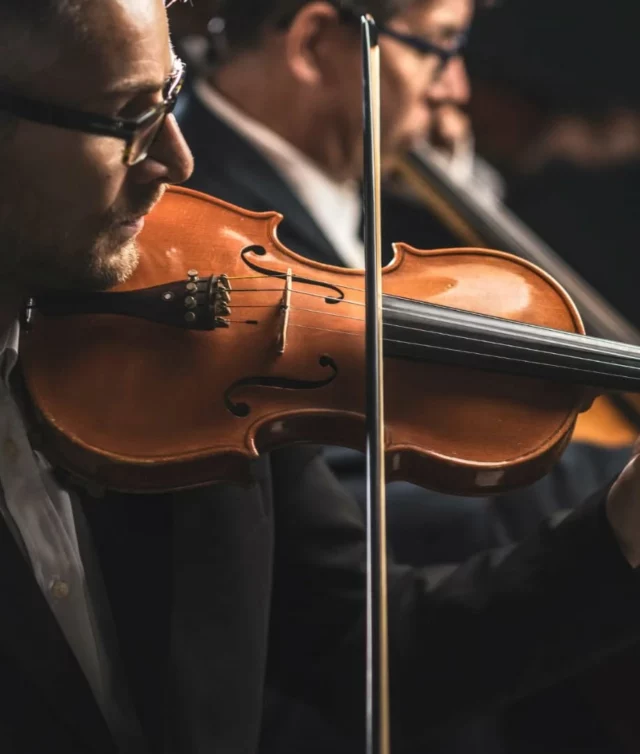 🎶 𝐄́𝐯𝐞́𝐧𝐞𝐦𝐞𝐧𝐭 𝐦𝐮𝐬𝐢𝐜𝐚𝐥 𝐞𝐱𝐜𝐞𝐩𝐭𝐢𝐨𝐧𝐧𝐞𝐥 𝐚̀ 𝐁𝐫𝐚𝐦 🎶

L'association Les Amis de l'Eglise de Bram a le grand plaisir d’accueillir l’Ensemble vocal et instrumental "Le Bon Tempérament", venu tout droit d’Alsace, pour un concert unique et raffiné !

📅 Jeudi 14 août à 20h
📍  Église Saint-Julien et Sainte-Basilisse à Bram
➡️ Entrée Gratuite / Participation libre

"Le Bon Tempérament" vous invite à un voyage à travers les chefs-d’œuvre de la musique classique, avec le célèbre Requiem de Mozart. Un moment de pure beauté, mêlant voix et instruments anciens, à ne pas manquer ! 🗣🎻🎼

#concert #chant #musiqueclassique #musique #Bram #culture #sortirdanslaude #aude #audetourisme #occitanie #occitanietourisme

Crédit photo : Canva