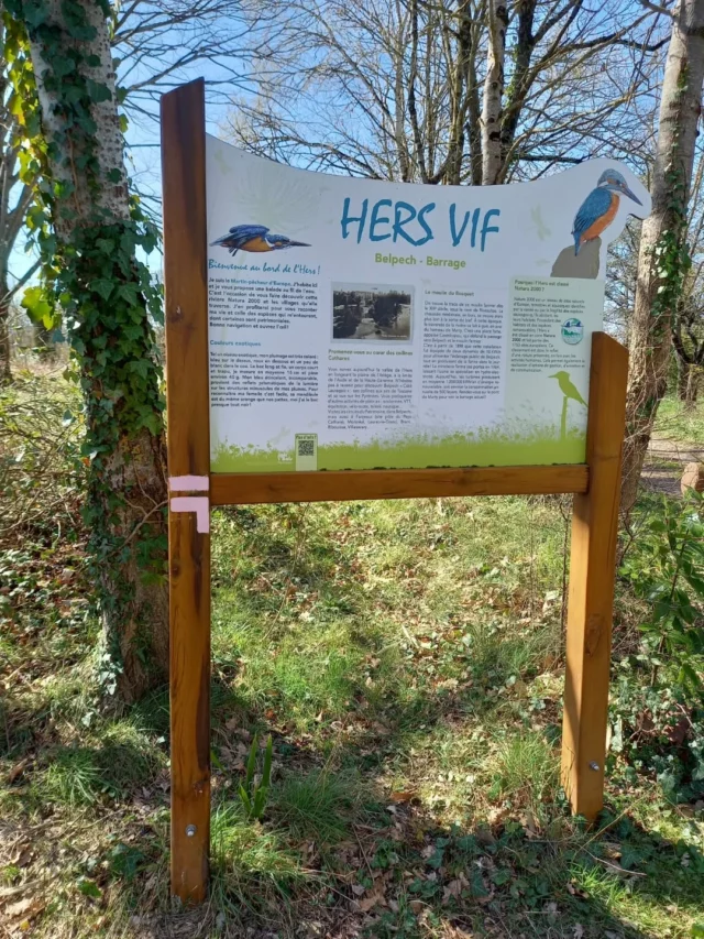 📸 Au fil du sentier du martin-pêcheur au bord de l'Hers-Vif 🌞🌸 Qu'il est agréable de se balader à Belpech en ce dimanche ensoleillé !

Parcourez ensuite le centre ancien de ce joli village, et découvrez son riche patrimoine. ⛪

ℹ Plus d'infos sur notre site internet : www.collinescathares.com (lien en bio)

#Belpech #HersVif #promenade #collinescathares #Aude @audetourisme @voyageoccitanie